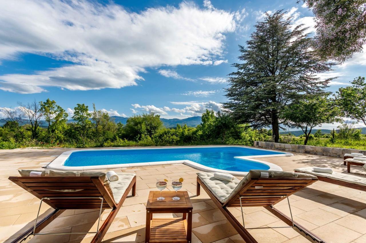 Willa Casa Di Oliva-House With Heated Pool & Jacuzzi In Trilj, Croatia Zewnętrze zdjęcie