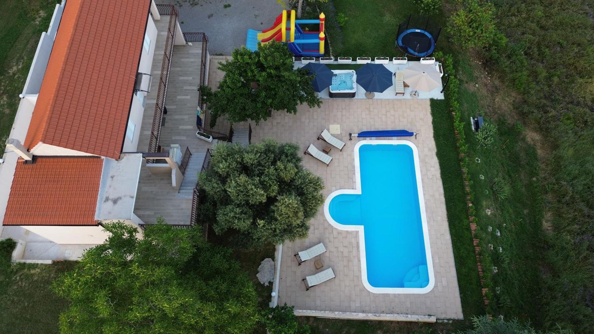 Willa Casa Di Oliva-House With Heated Pool & Jacuzzi In Trilj, Croatia Zewnętrze zdjęcie